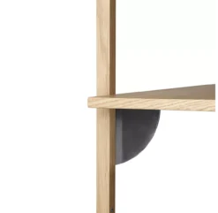 Ferm LIVING Petite Etagère Sector Simple S/N - Chêne/Noir -Magasin D'ameublement etagere sector simple small chene laiton noir ferm living 2 1264x1234
