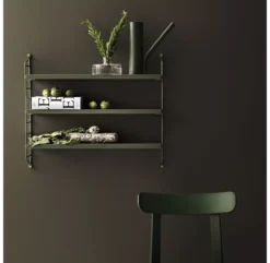 Etagère String Pocket - Sauge -Magasin D'ameublement etagere string pocket vert sauge string furniture 2 1264x1234