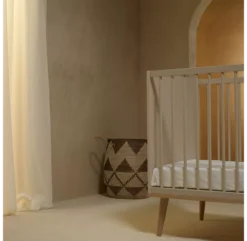 Lit Bébé Flow - Argile / Chêne -Magasin D'ameublement lit bebe flow argile chene quax 4 1264x1234