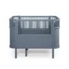 Sebra Lit Bébé évolutif - Bleu Foncé -Magasin D'ameublement lit bebe sebra bleu fonce new 1 1264x1234