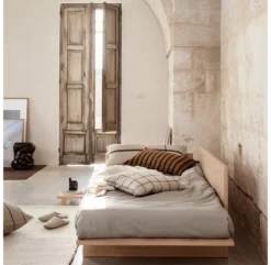 Ferm LIVING Table D'appoint Chevet Kona - Chêne 10 Ferm LIVING Table D'appoint Chevet Kona - Chêne -Magasin D'ameublement table d appoint kona ferm living 3 1264x1234